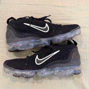 Size 8 - Nike Air VaporMax Flyknit Black Speckled